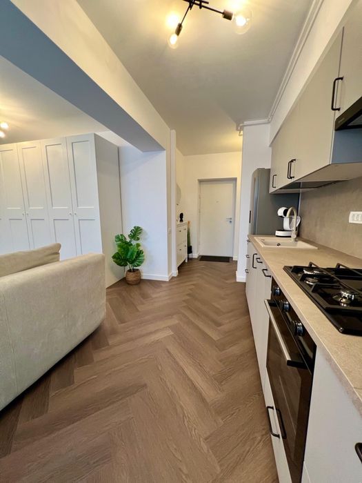 Inchiriez apartament  2 camere ( Nou )