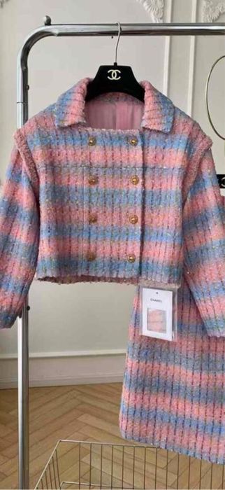 Costum Chanel SS22