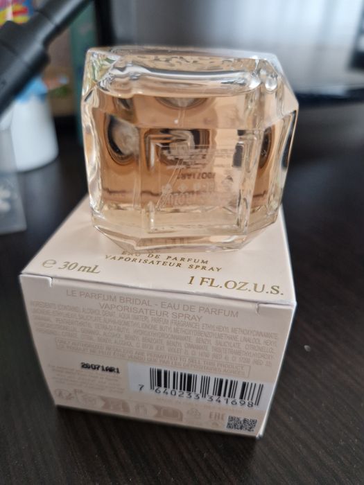 Elie Saab  edp 30ml оригинален парфюм
В наличии