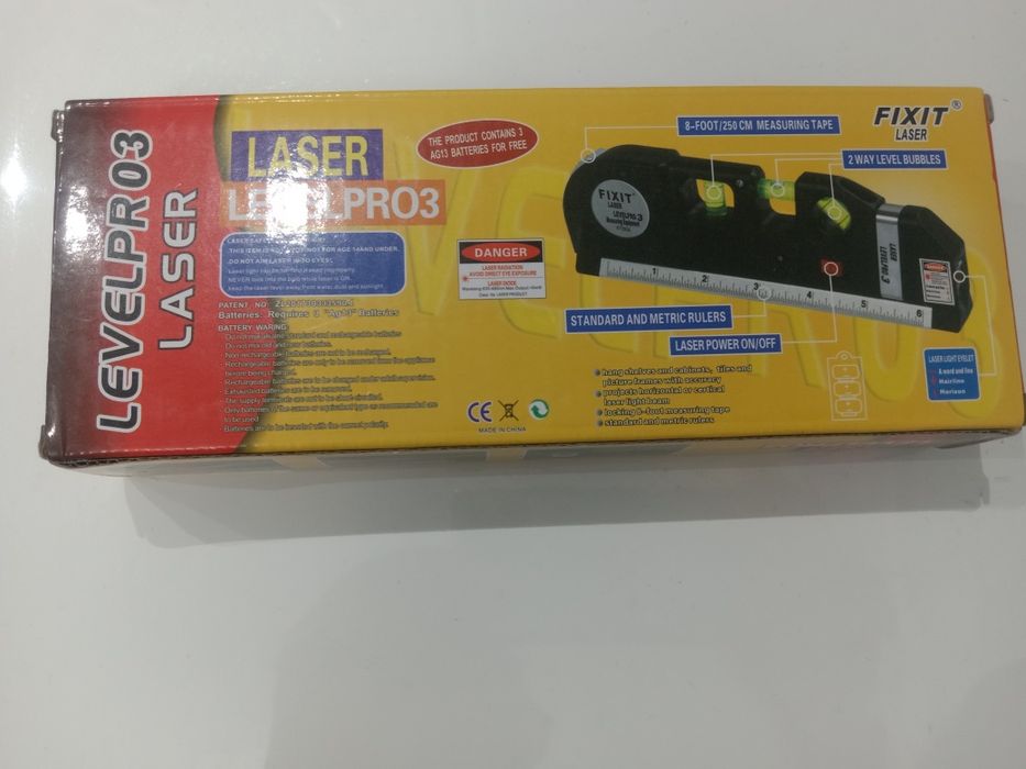 Лазерный уровень в упаковке