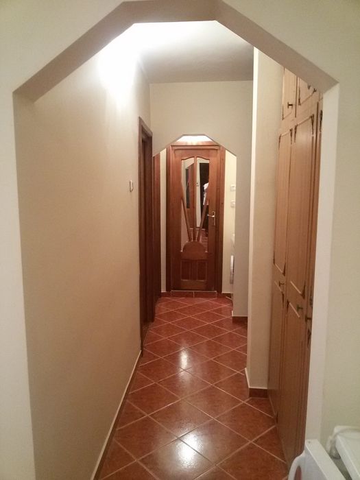 Închiriez apartament 3 camere Buzăului