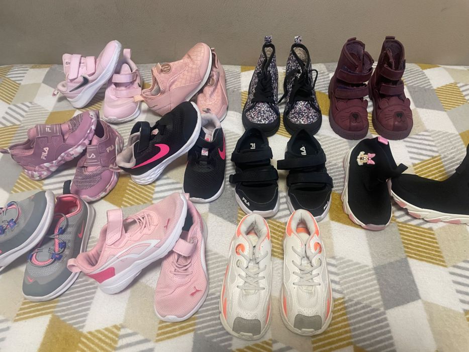 Haine  fetița 3-5 ani