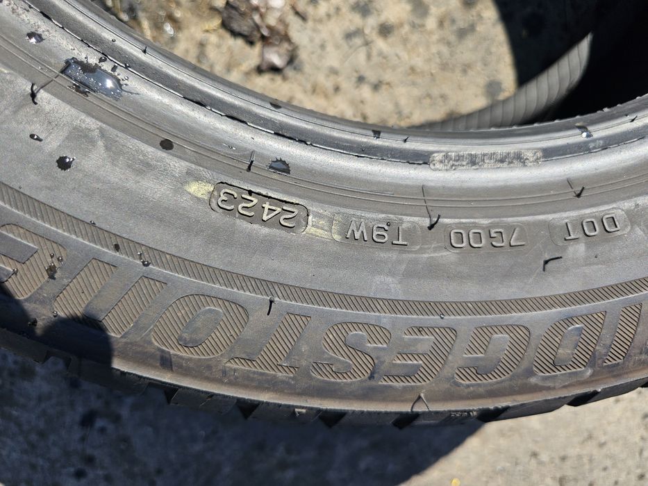 225 55 18 Bridgestone m+s 2023