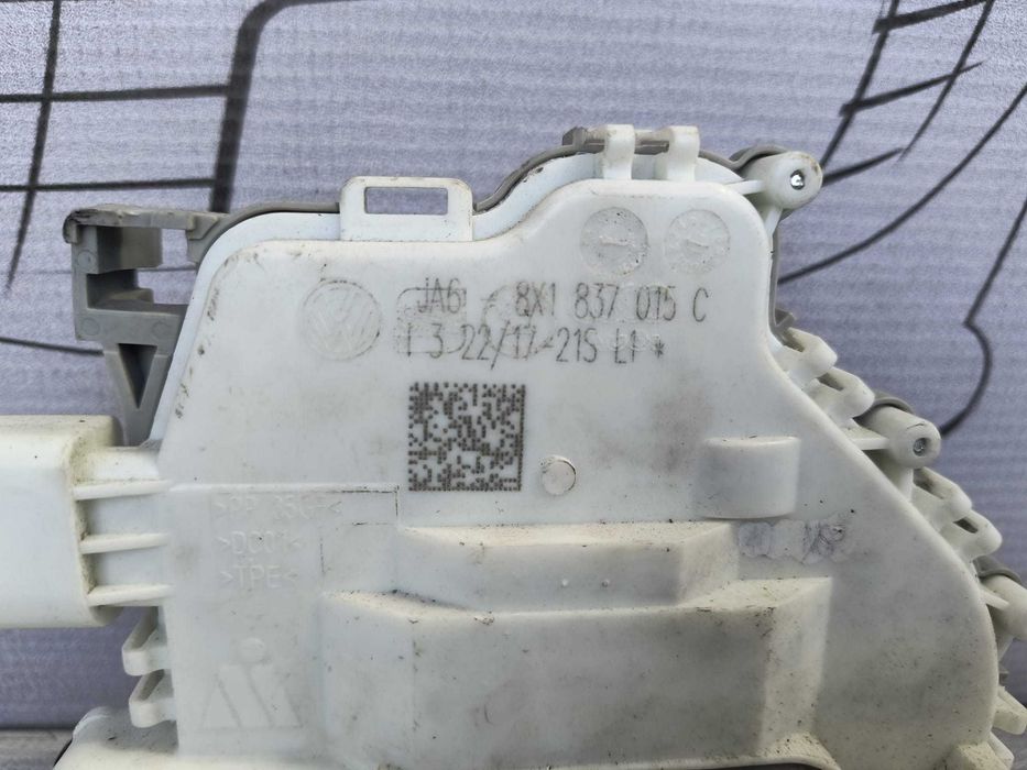 Broască / Mecanism Încuietoare Portieră Față Stânga Audi A4 B9 / Allroad / A5 F5 Cod OEM 8X1837015C (5C2)