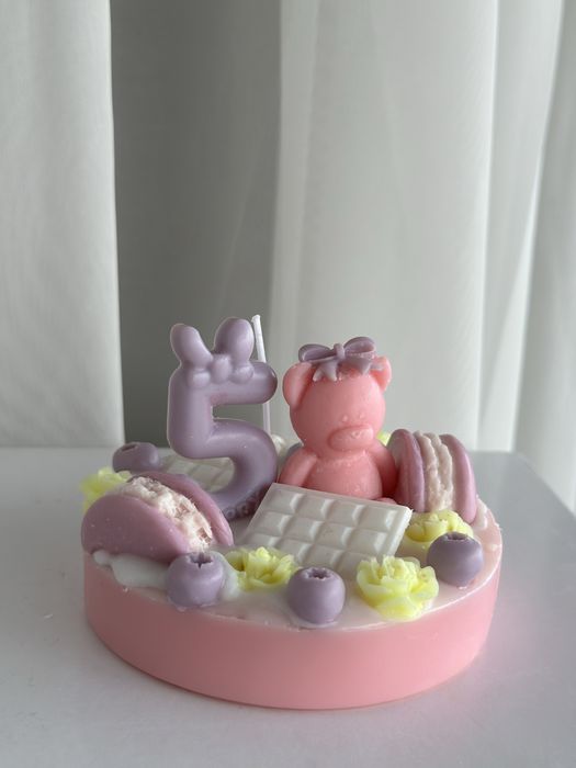 Ароматна свещ торта