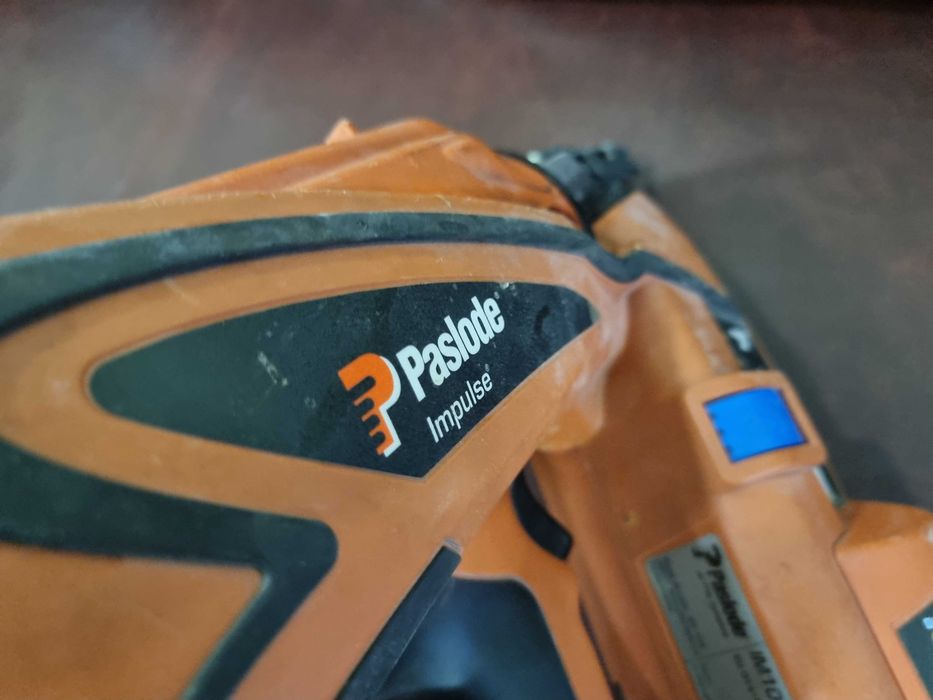 Пистолет за пирони PASLODE IM100I