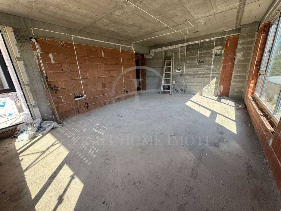 Продава се Тристаен апартамент в Пловдив, Кършияка - 119 кв.м за 1227 €/кв.м - Снимка #2