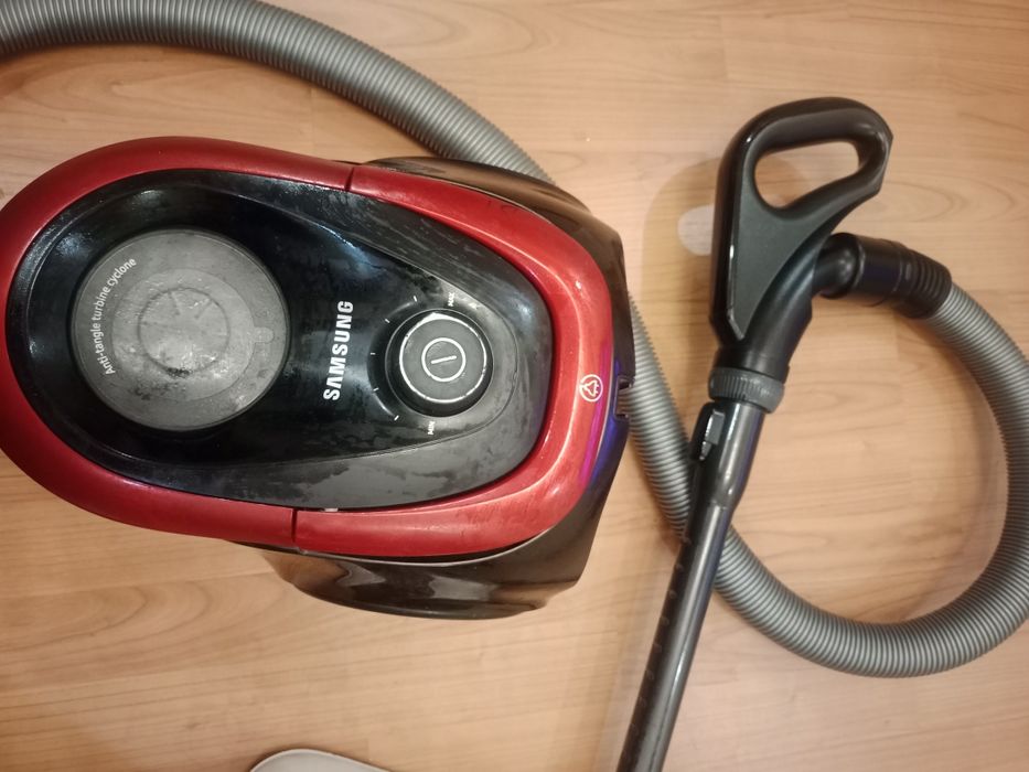 Пылесос самсунг .