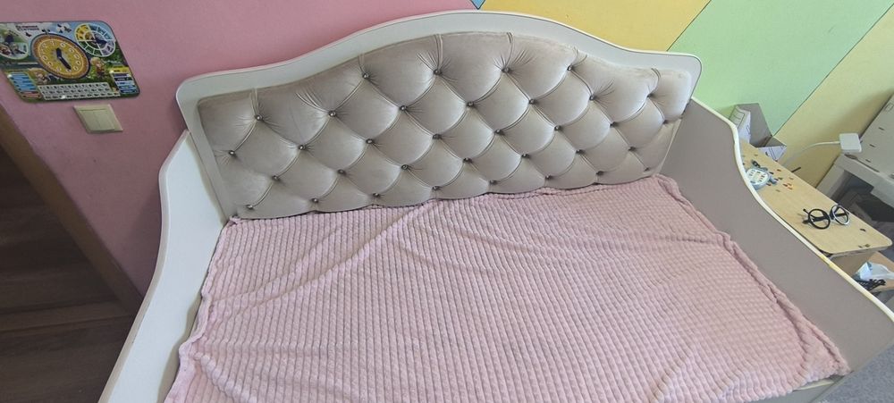 Детская кровать с матрасом