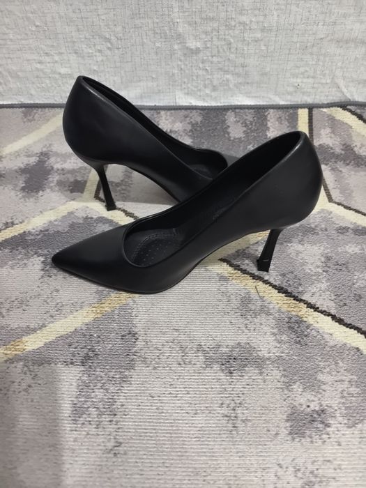 Продам новые туфли