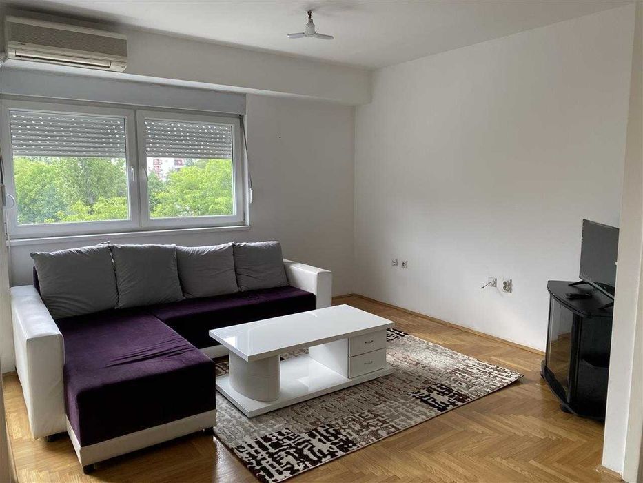 Дава се под наем Двустаен апартамент в Бургас, Славейков - 50 кв.м за 204 € - Снимка #5