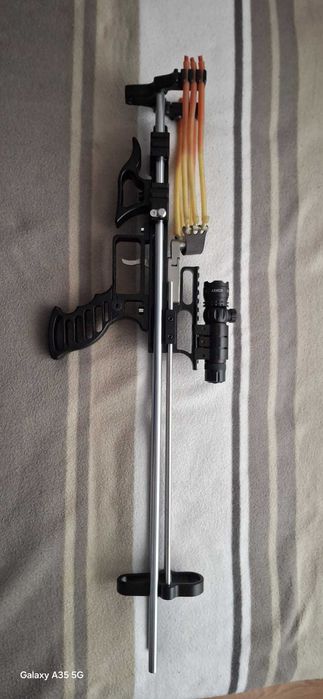 Prastie profesionala cu tragaci si laser