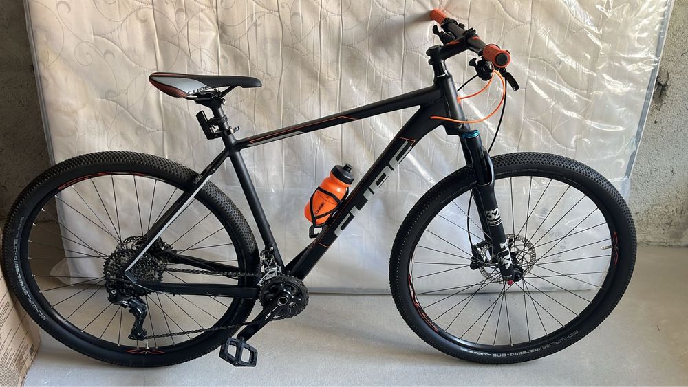 Bicicleta CUBE Race ONE, XT, roti”29, furca FOX Aer, Impecabila