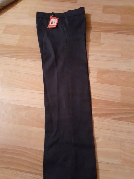 Брюки мальчиковские школьные.