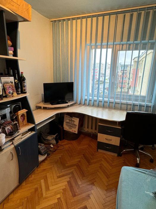 PF inchiriez apartament 3 camere in Manastur strada Almasului