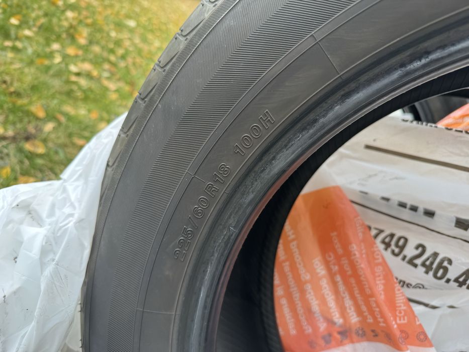 4 Anvelope vara Yokohama BluEarth (E51B) 225/60 R18 100H BluEarth