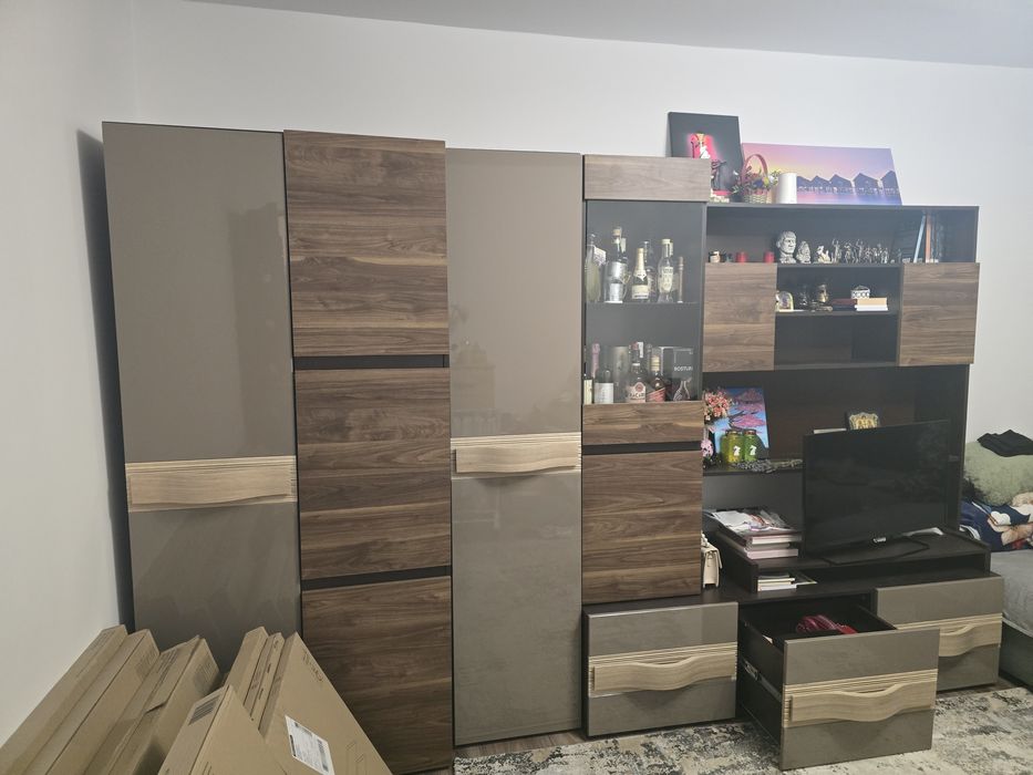 Mobilă de sufragerie