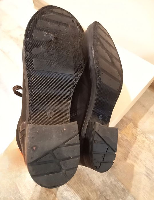 Дамски Кожени ботуши EMU Pioneer Leather, цвят Кафе, номер 39 и Дамски Боти, кубинки Lasocki, номер 38