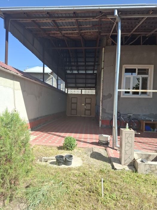 8 сотих  6 хона уй сотилади