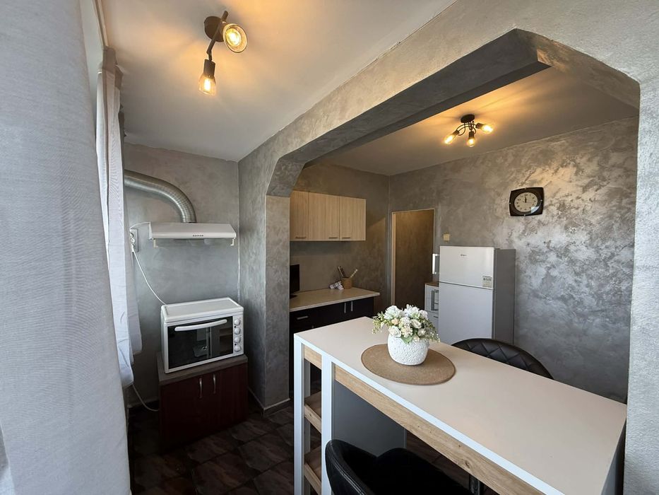 Двустаен апартамент делта мол