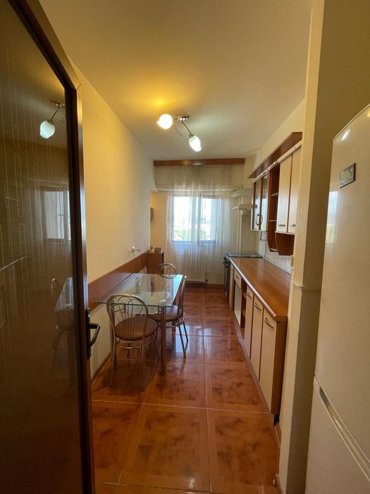 Închiriez Apartament