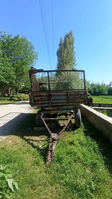 Прицеп (тиличка) сотилади.Traktor pretsip (tilichka).