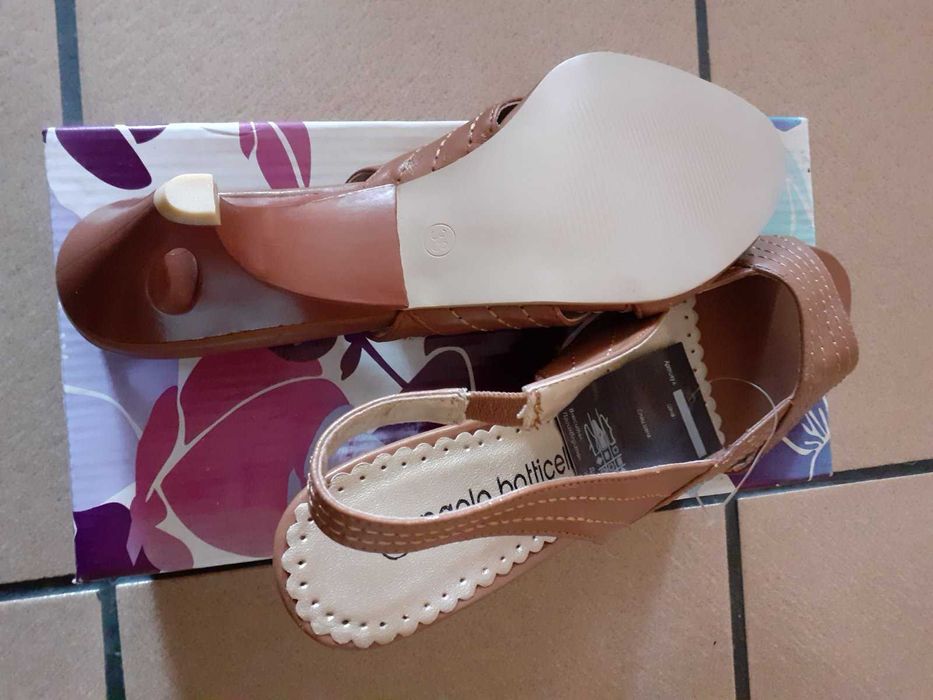 Нови сандали Paolo Bottichelli