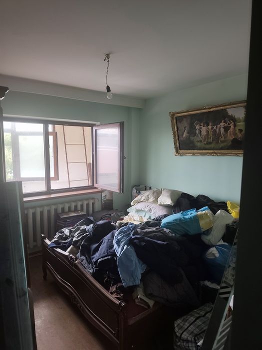 PF apart 2 cam sos Nicolina secția 6 poliție