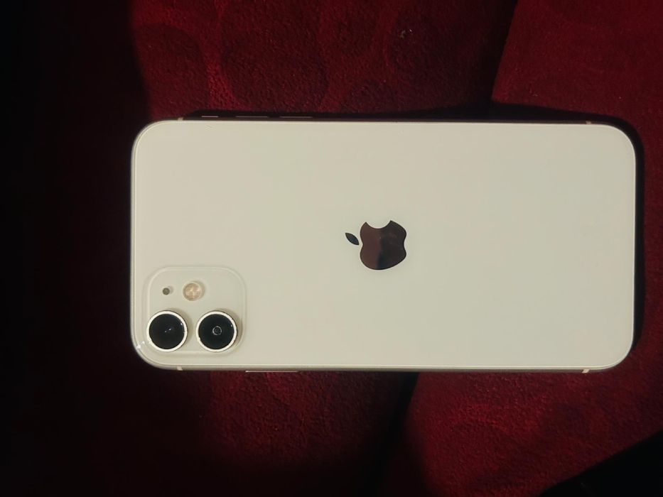 iPhone 11 в много добро състояние