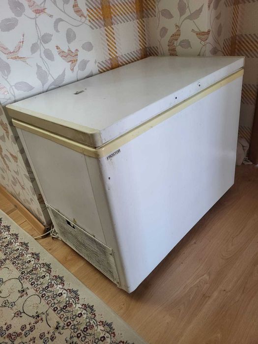 Продам морозильник