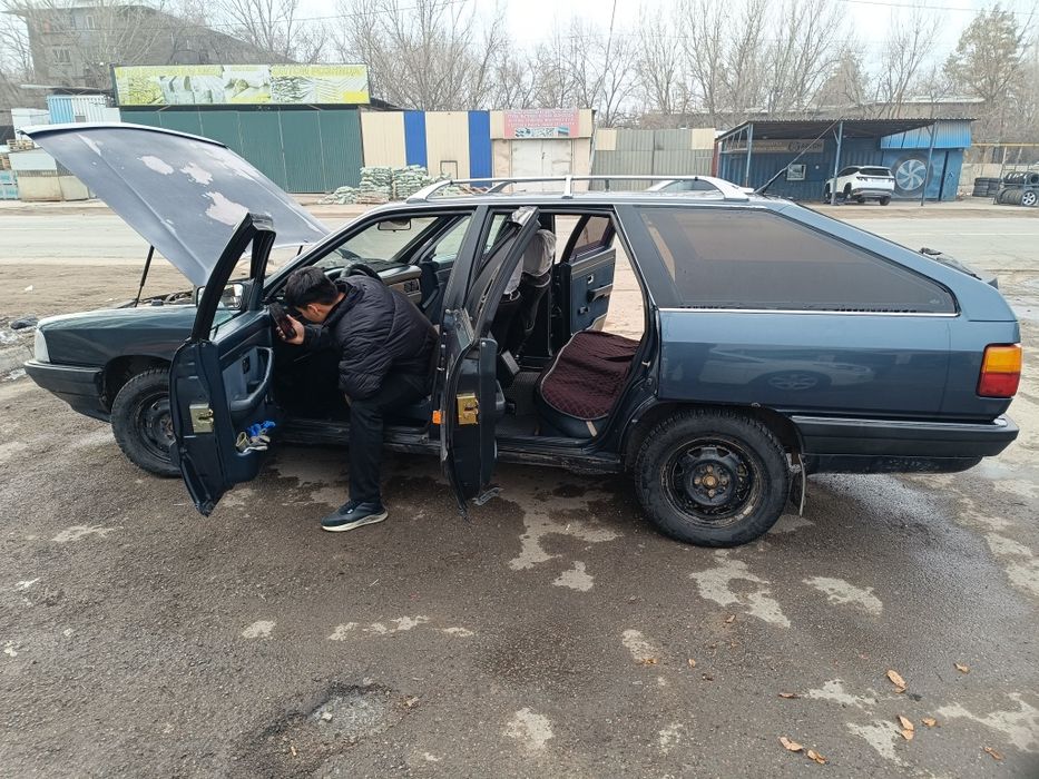 Продам Ауди 100 авант