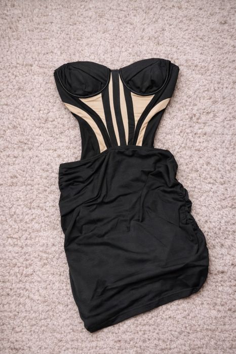 Нова къса рокля в черно/бяло