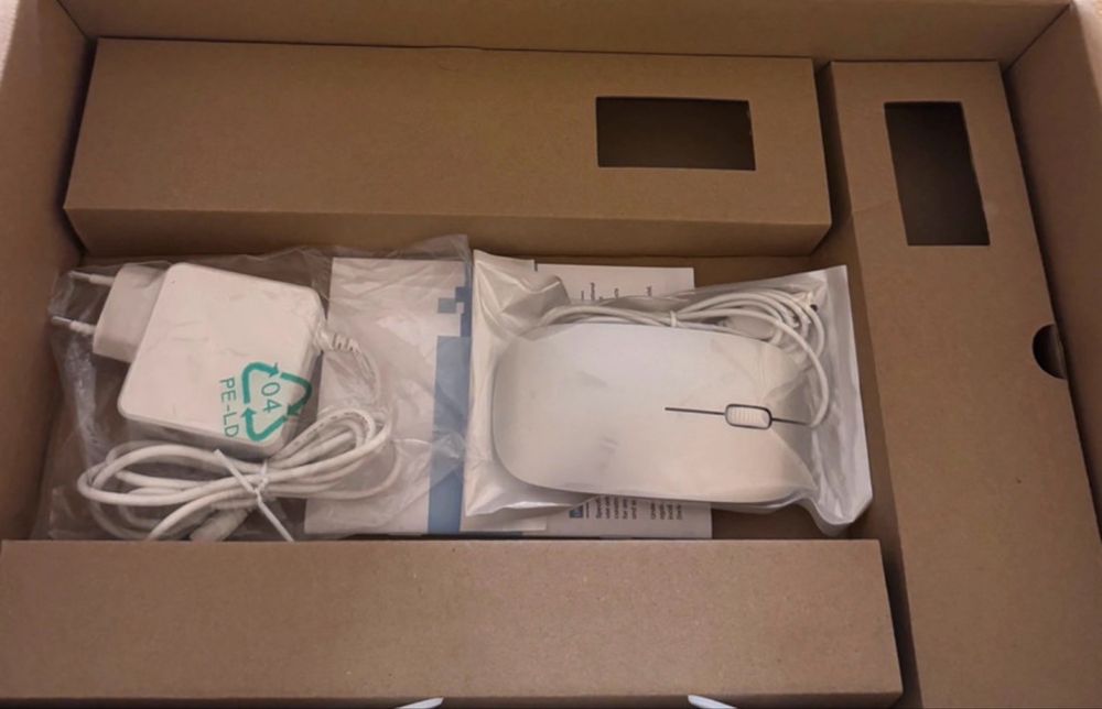 Laptop NOU ANL-5 – Windows 11 Office LICENȚIATE - Pachet COMPLET