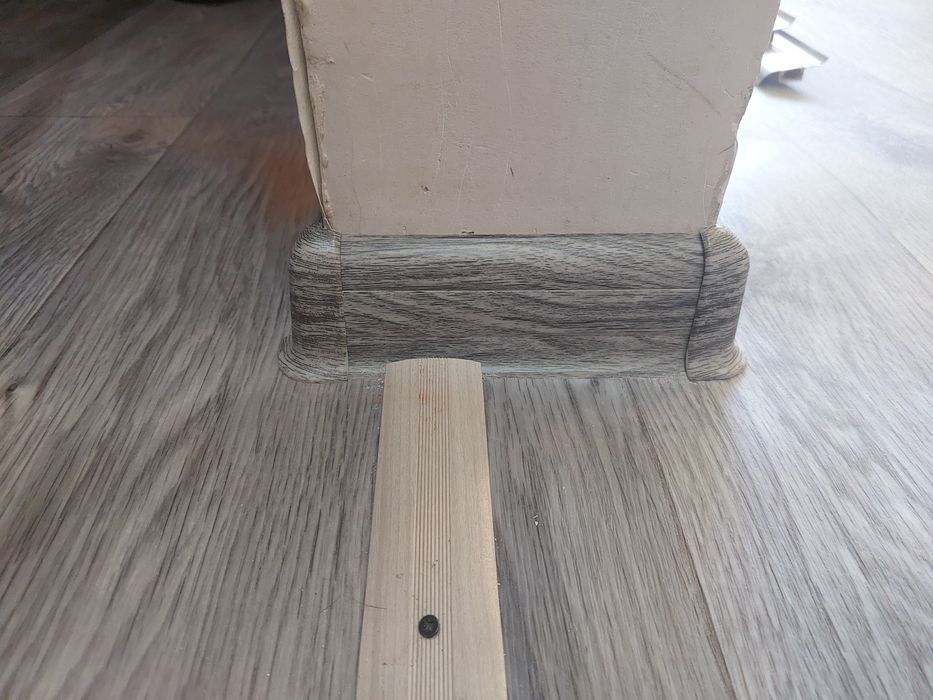 Укладка линолеума