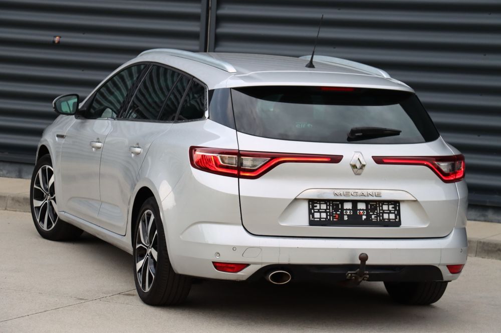 Megane 4 Bose an 2018 Motor 1.3 Tce 140 cp cu GPL, rate /garantie