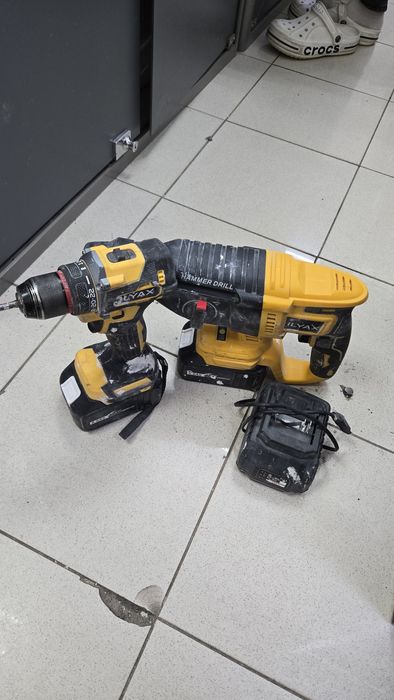 Перфоратор и шуруповерт