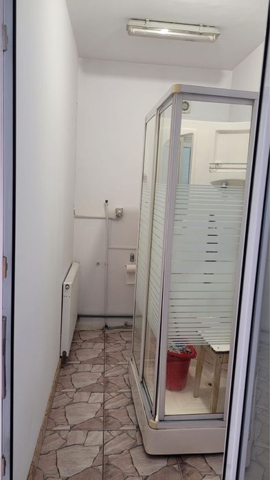 Inchiriez spatiu comercial Stradal open space 130mp sector 5 renovat !