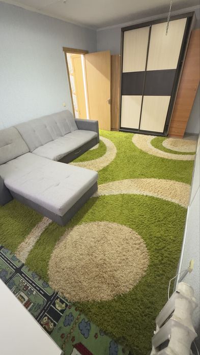 Продам ковер травка в отличном состоянии