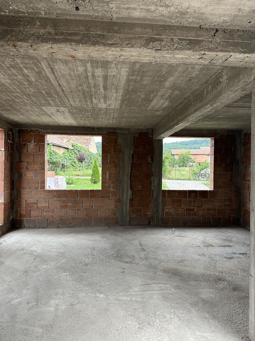 Amenajari interioare si exterioare/ constructii/ sapaturi/ pavaje/