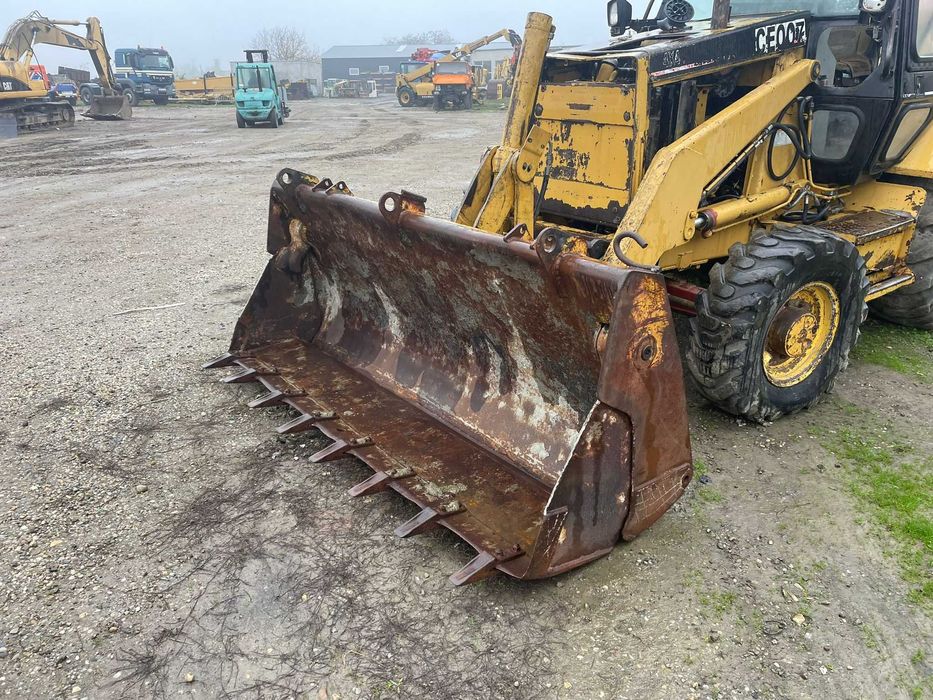 Dezmembrez buldoexcavator Caterpillar 428 B