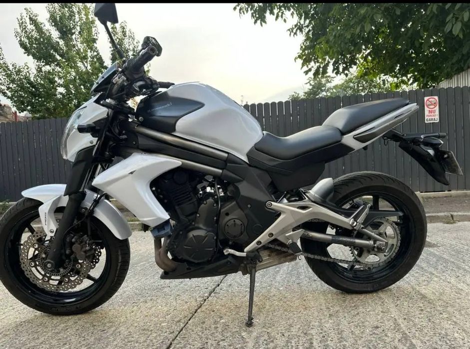 Vând Kawasaki ER6N cu abs