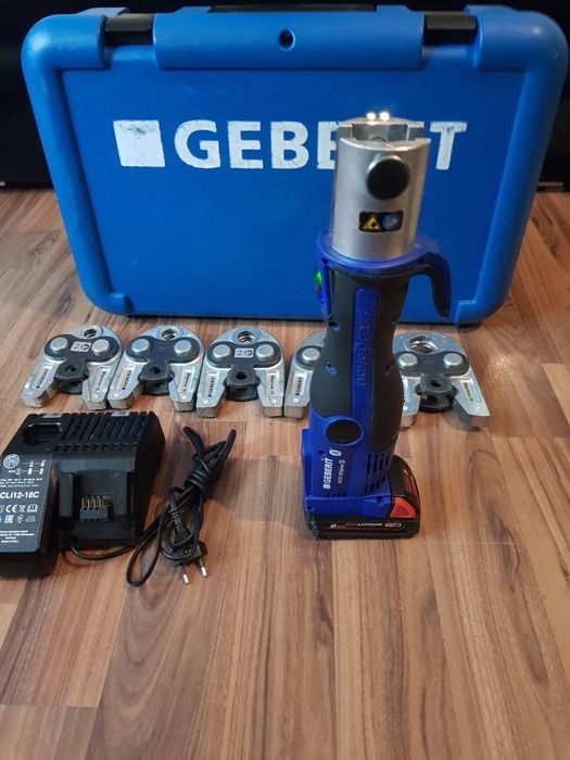 Presă de sertizat Geberit ACO 203plus