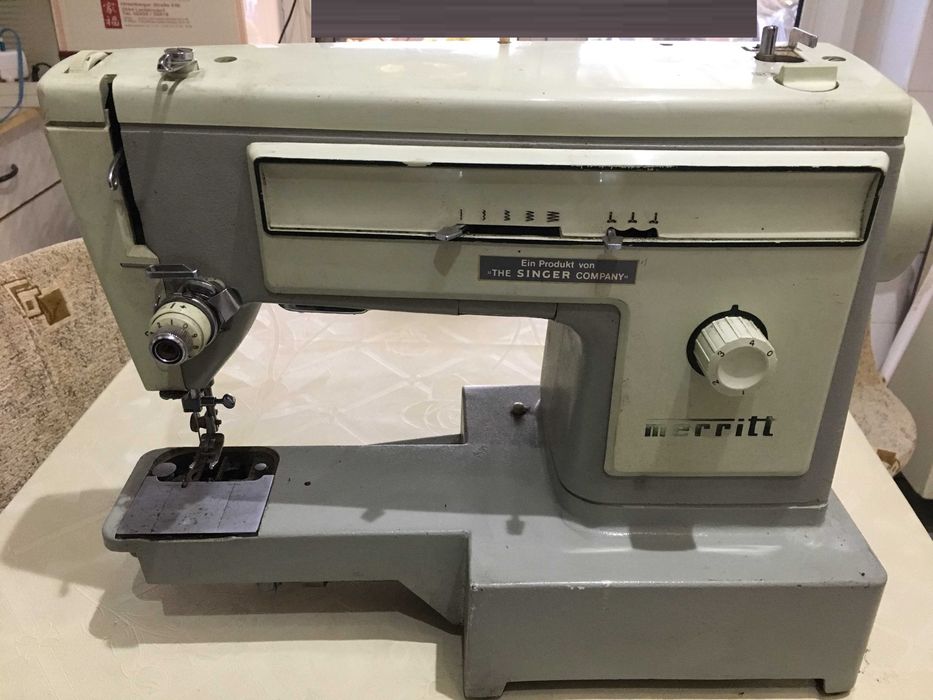 Pentru piese, masina de cusut .