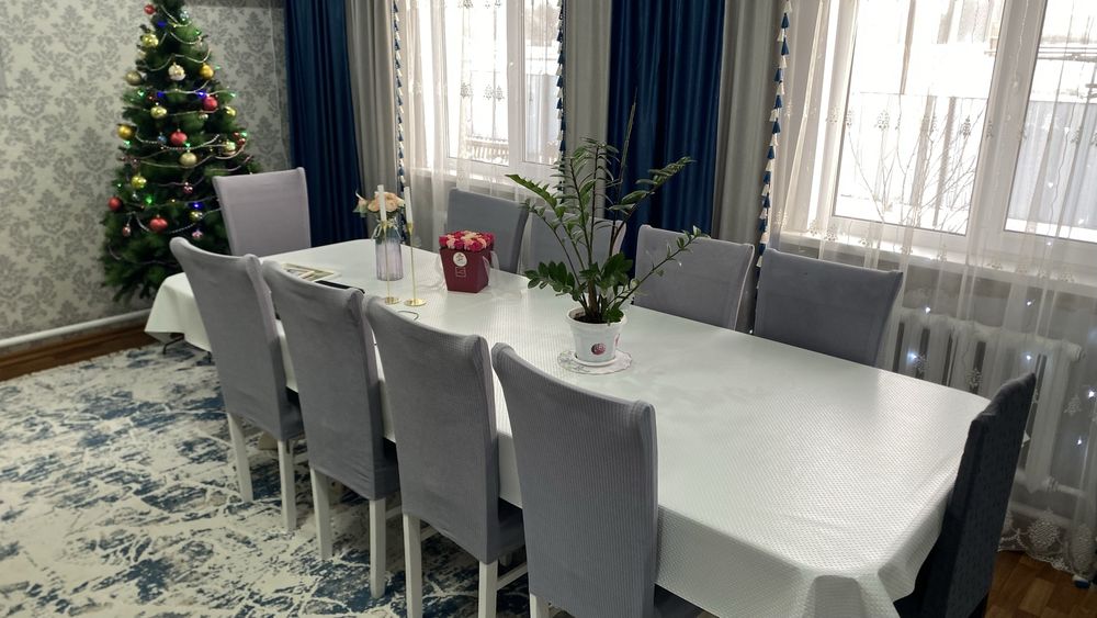 Продается стол и стулья