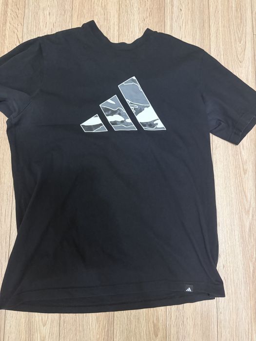 Adidas men t-shirt