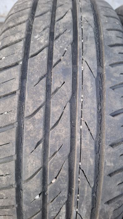 Продам комплект  шин на дисках  R15
