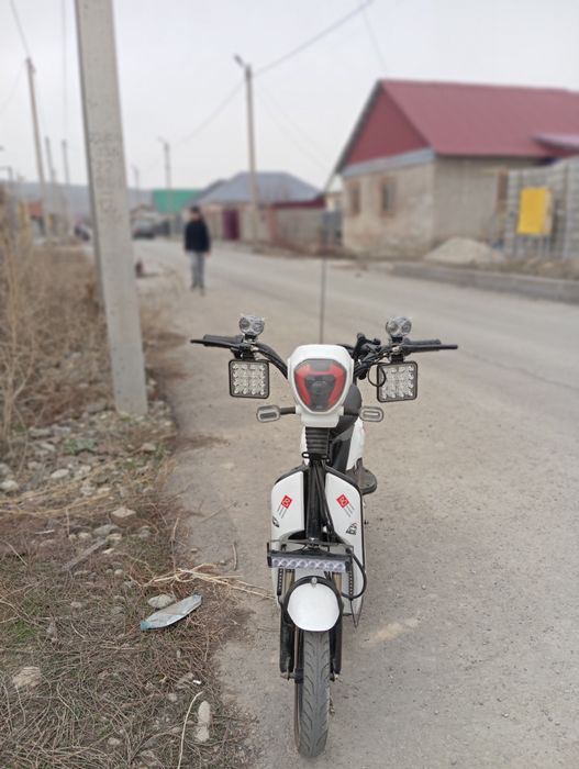 Электра скутер Sk8