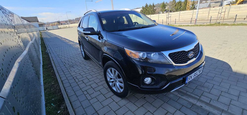 Kia Sorento 2.2 XM AWD 2012 - Schimb cu Aututilitara Jeep sau Toyota