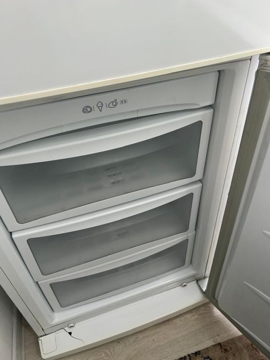 Продам холодильник.