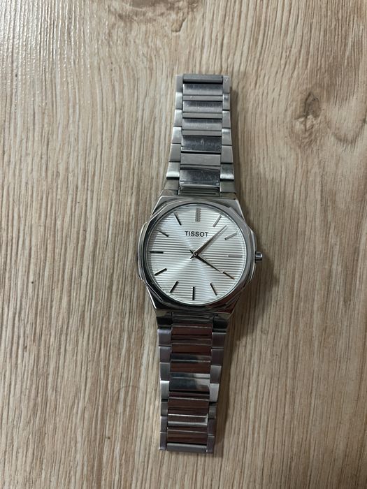 Продам часы tissot